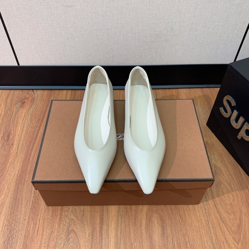 Other flat shoes
